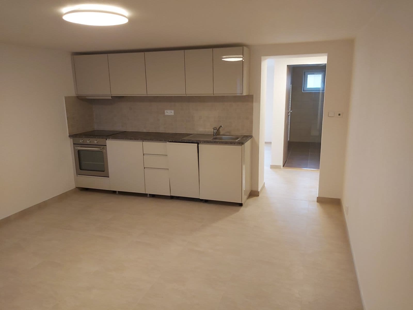 Prenájom bytu 2-izbový 38 m², Vránova, Brno, Jihomoravský kraj Prenájom bytu 2-izbový 38 m², Vránova, Brno, Jihomoravský kraj