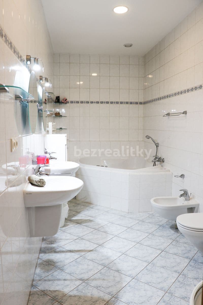 Prenájom bytu 2-izbový 96 m², Ve Smečkách, Praha, Praha Prenájom bytu 2-izbový 96 m², Ve Smečkách, Praha, Praha