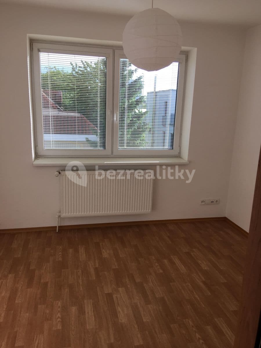 Prenájom bytu 3-izbový 72 m², Kudeříkové, Praha, Praha Prenájom bytu 3-izbový 72 m², Kudeříkové, Praha, Praha
