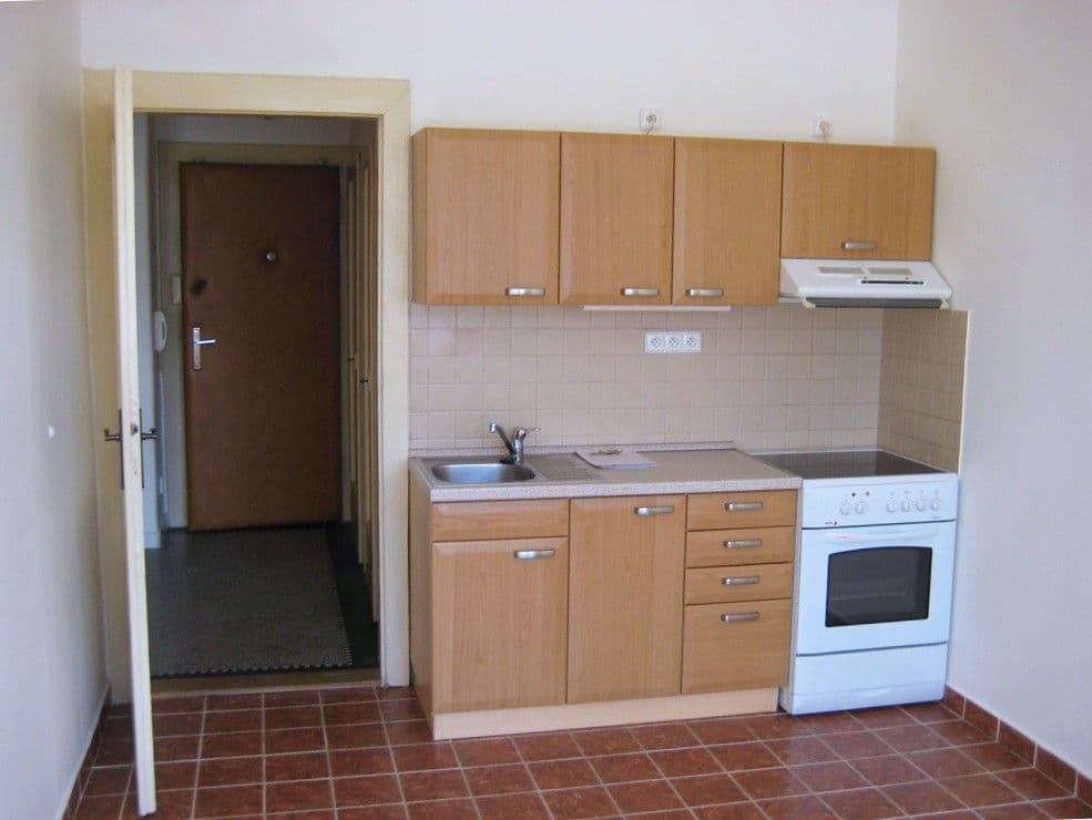 Prenájom bytu 2-izbový 45 m², Bulharská, Praha, Praha Prenájom bytu 2-izbový 45 m², Bulharská, Praha, Praha