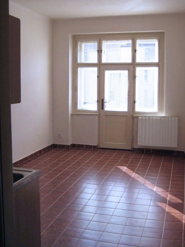 Prenájom bytu 2-izbový 45 m², Bulharská, Praha, Praha Prenájom bytu 2-izbový 45 m², Bulharská, Praha, Praha