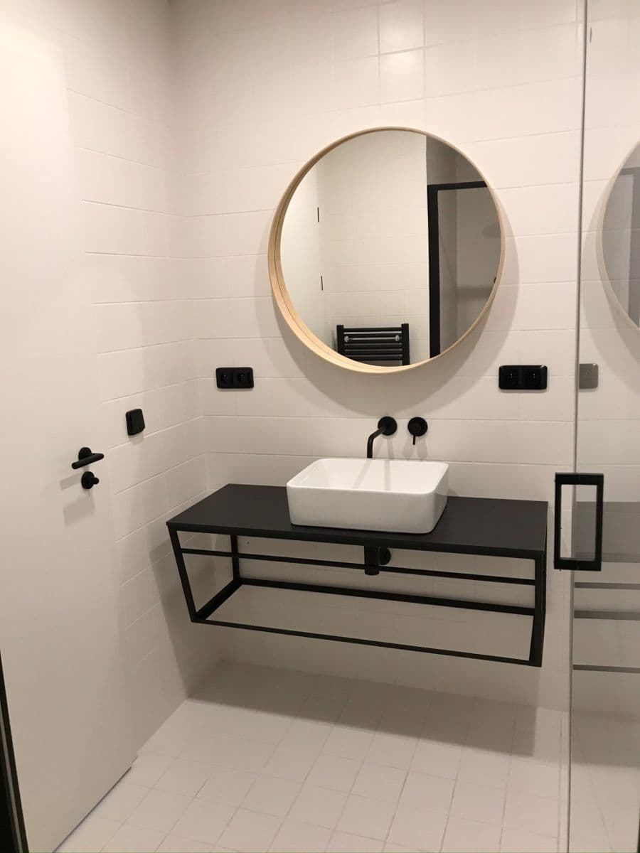 Prenájom bytu 1-izbový 37 m², Na Pecích, Praha, Praha Prenájom bytu 1-izbový 37 m², Na Pecích, Praha, Praha