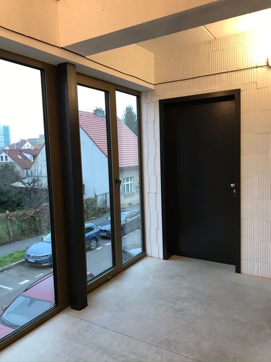 Prenájom bytu 1-izbový 37 m², Na Pecích, Praha, Praha Prenájom bytu 1-izbový 37 m², Na Pecích, Praha, Praha