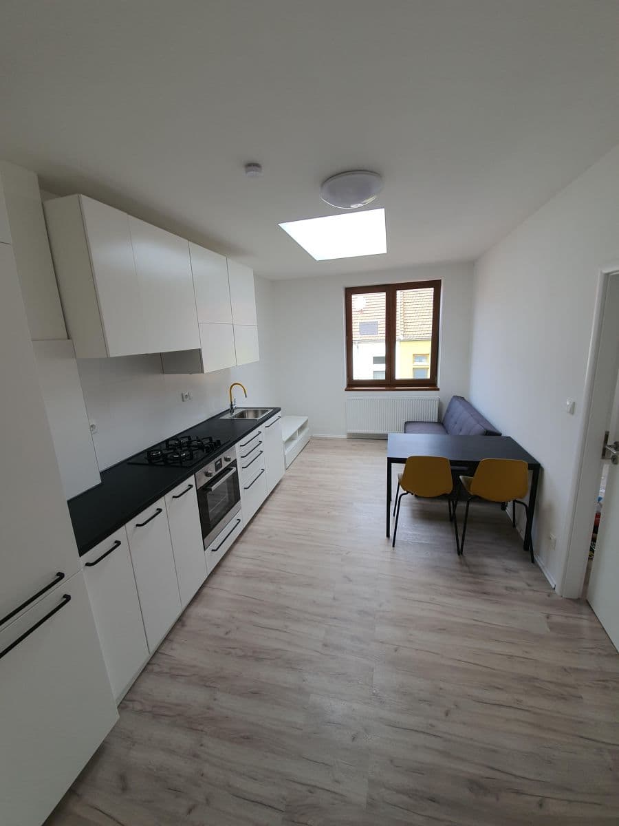 Prenájom bytu 2-izbový 33 m², Boženy Němcové, Brno, Jihomoravský kraj Prenájom bytu 2-izbový 33 m², Boženy Němcové, Brno, Jihomoravský kraj