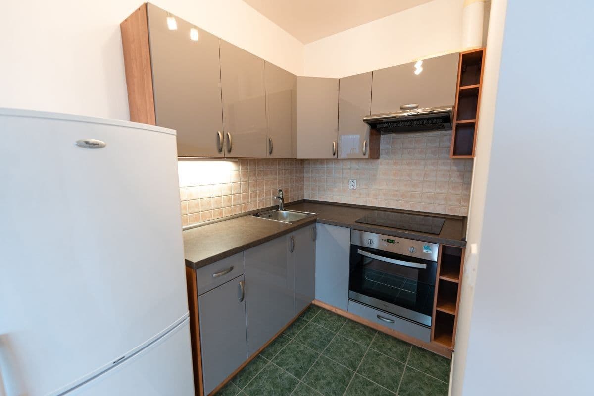 Prenájom bytu 1-izbový 37 m², Přeučilova, Praha, Praha Prenájom bytu 1-izbový 37 m², Přeučilova, Praha, Praha