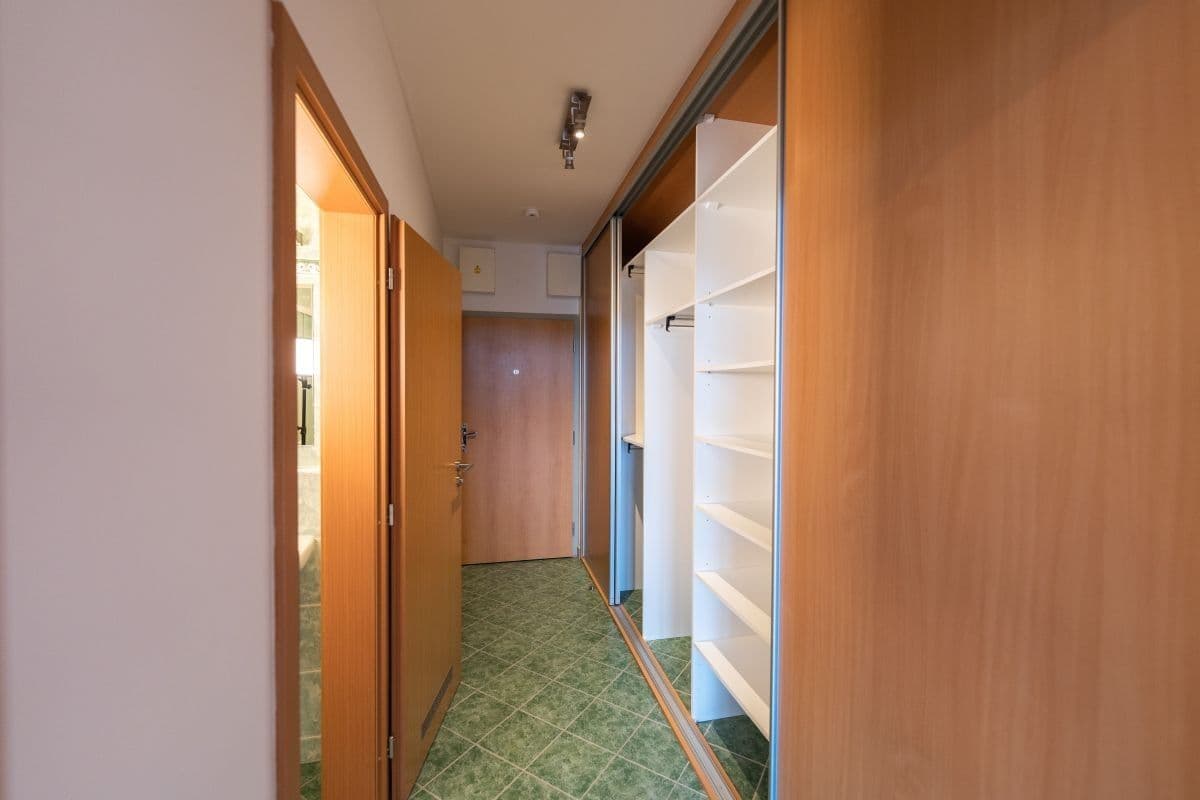 Prenájom bytu 1-izbový 37 m², Přeučilova, Praha, Praha Prenájom bytu 1-izbový 37 m², Přeučilova, Praha, Praha