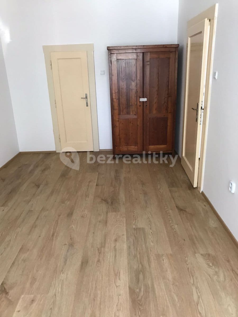 Prenájom bytu 1-izbový 48 m², Lopatecká, Praha, Praha Prenájom bytu 1-izbový 48 m², Lopatecká, Praha, Praha