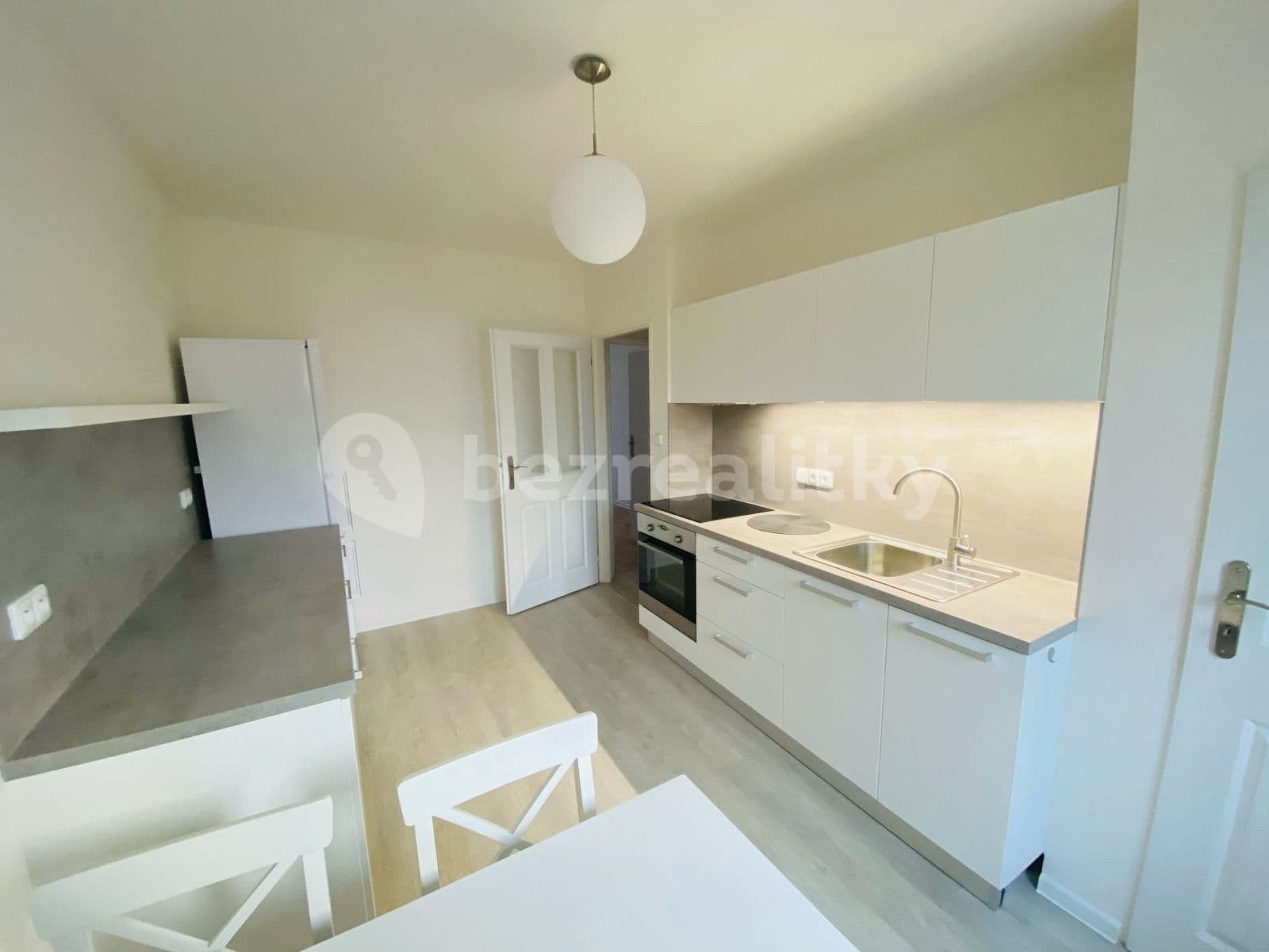 Prenájom bytu 2-izbový 70 m², Za Poštou, Olomouc, Olomoucký kraj Prenájom bytu 2-izbový 70 m², Za Poštou, Olomouc, Olomoucký kraj