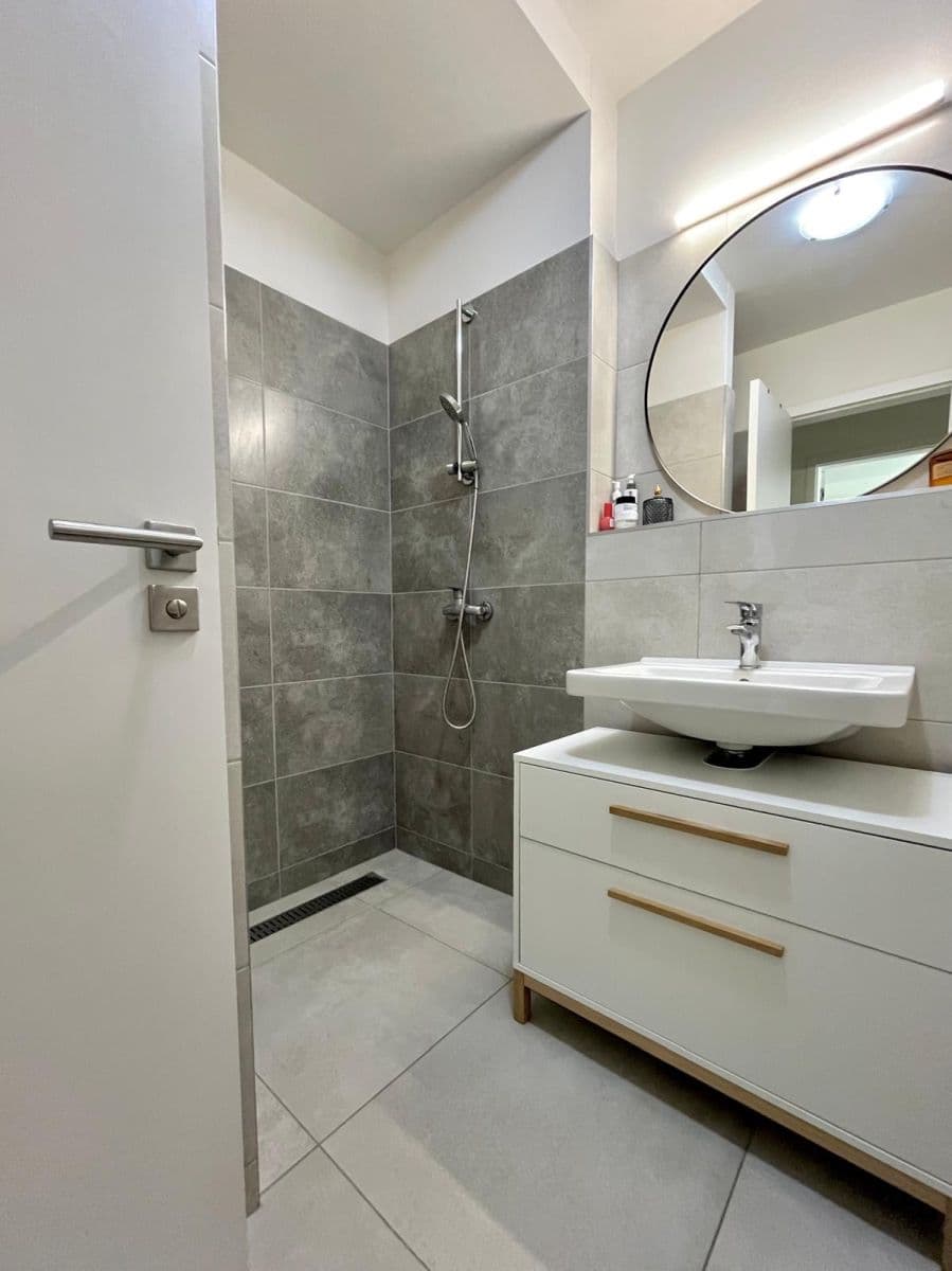 Prenájom bytu 2-izbový 65 m², Nová, České Budějovice, Jihočeský kraj Prenájom bytu 2-izbový 65 m², Nová, České Budějovice, Jihočeský kraj