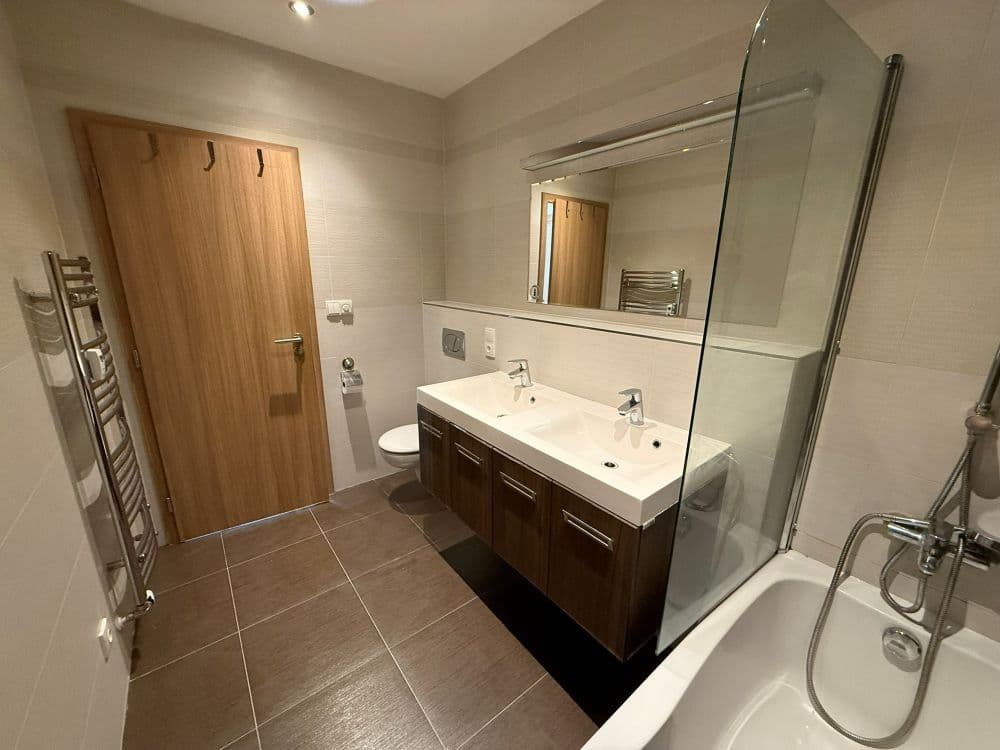 Prenájom bytu 3-izbový 79 m², Bermanova, Praha, Praha Prenájom bytu 3-izbový 79 m², Bermanova, Praha, Praha
