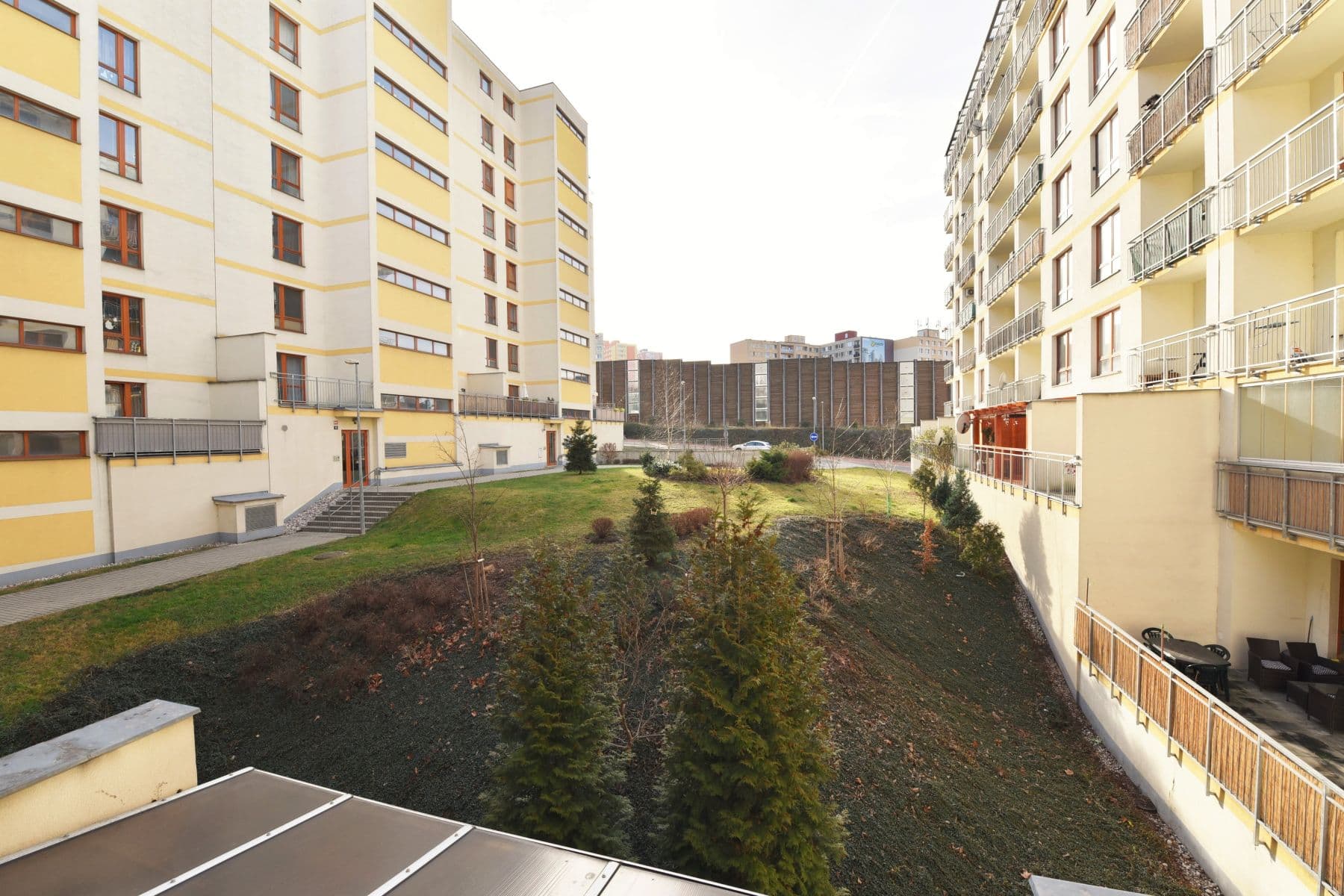 Prenájom bytu 3-izbový 89 m², Za Valem, Praha, Praha Prenájom bytu 3-izbový 89 m², Za Valem, Praha, Praha