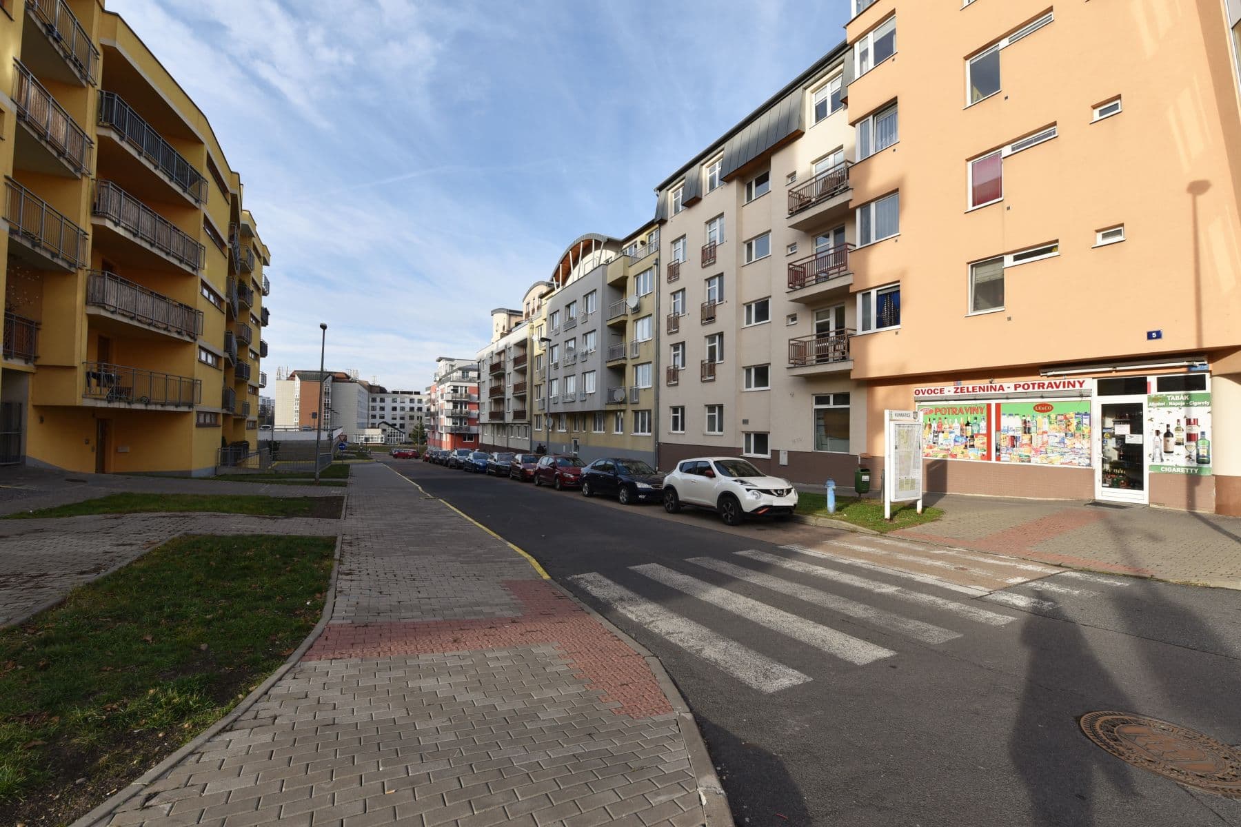 Prenájom bytu 3-izbový 89 m², Za Valem, Praha, Praha Prenájom bytu 3-izbový 89 m², Za Valem, Praha, Praha