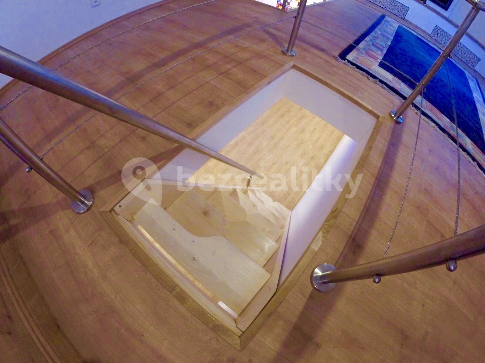 Prenájom bytu 2-izbový 74 m², K Pitkovicům, Praha, Praha Prenájom bytu 2-izbový 74 m², K Pitkovicům, Praha, Praha