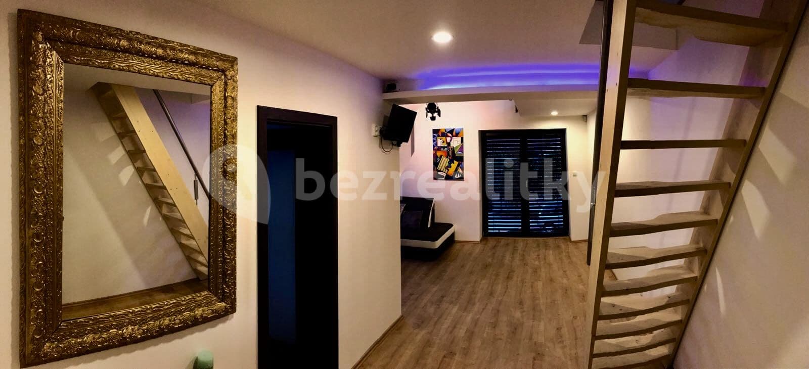 Prenájom bytu 2-izbový 74 m², K Pitkovicům, Praha, Praha Prenájom bytu 2-izbový 74 m², K Pitkovicům, Praha, Praha