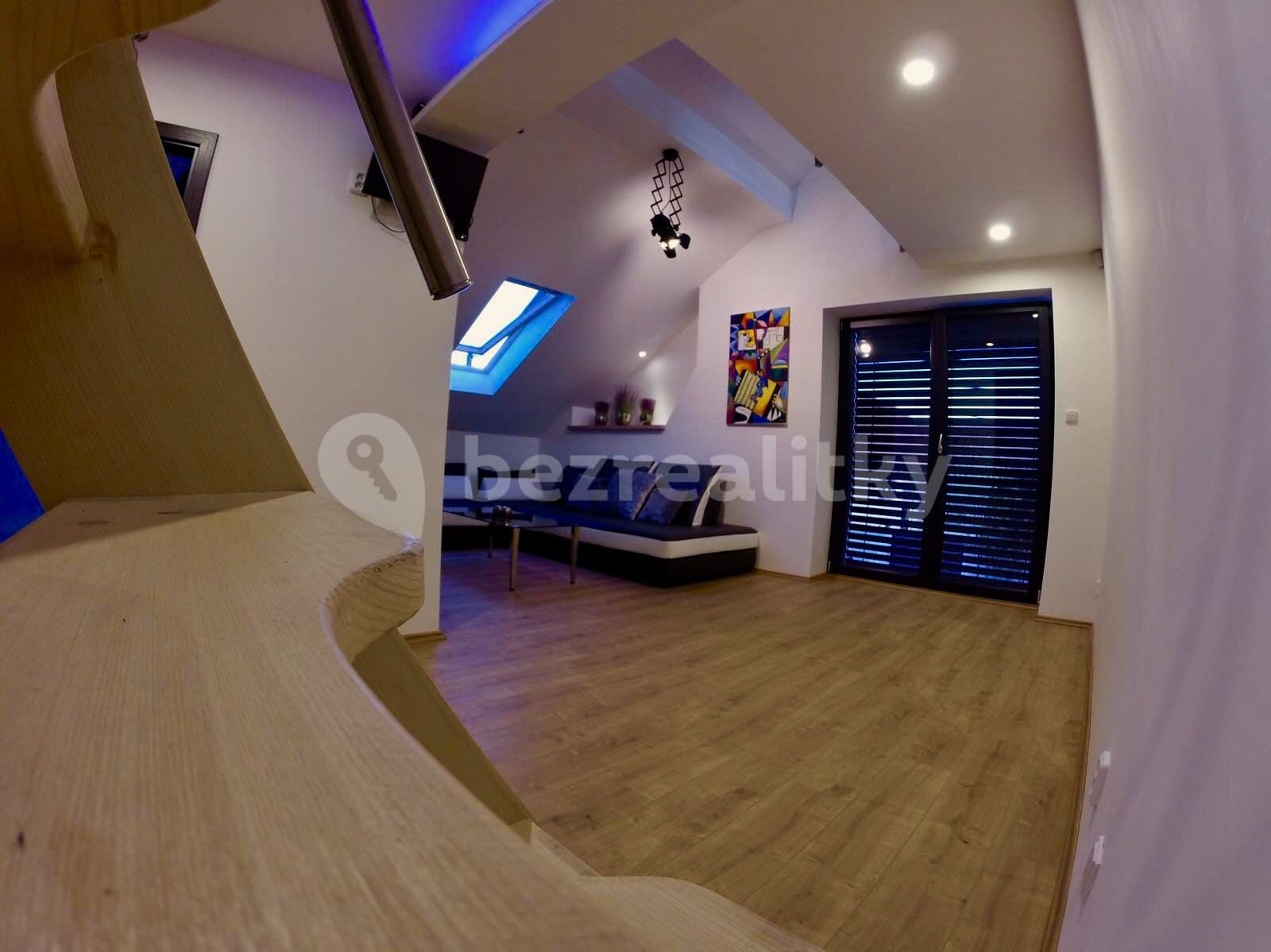 Prenájom bytu 2-izbový 74 m², K Pitkovicům, Praha, Praha Prenájom bytu 2-izbový 74 m², K Pitkovicům, Praha, Praha