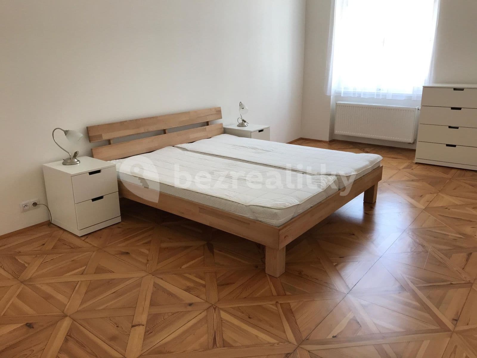 Prenájom bytu 2-izbový 78 m², Štěpánská, Praha, Praha Prenájom bytu 2-izbový 78 m², Štěpánská, Praha, Praha