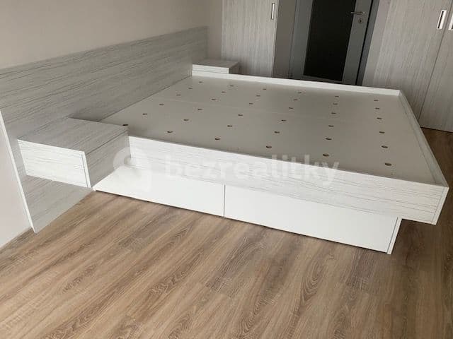 Prenájom bytu 2-izbový 58 m², Husova, Pardubice, Pardubický kraj Prenájom bytu 2-izbový 58 m², Husova, Pardubice, Pardubický kraj