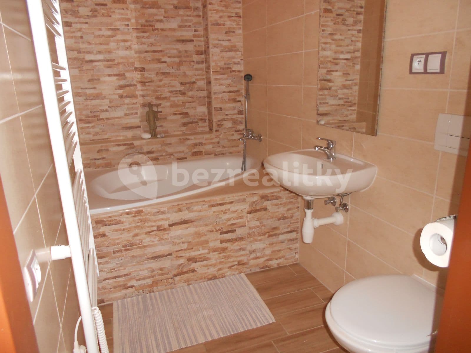 Prenájom bytu 1-izbový 25 m², Rotalova, Brno, Jihomoravský kraj Prenájom bytu 1-izbový 25 m², Rotalova, Brno, Jihomoravský kraj