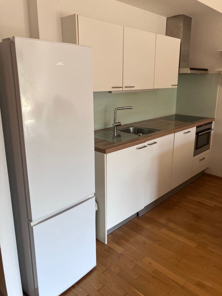 Prenájom bytu 2-izbový 54 m², Linhartova, Praha, Praha Prenájom bytu 2-izbový 54 m², Linhartova, Praha, Praha