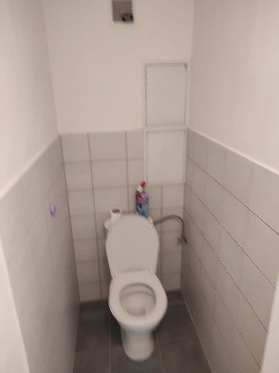 Prenájom bytu 3-izbový 60 m², K Lipám, Praha, Praha Prenájom bytu 3-izbový 60 m², K Lipám, Praha, Praha
