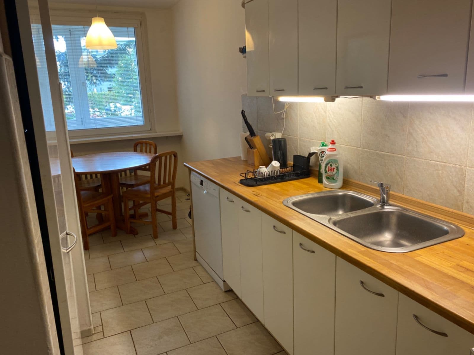 Prenájom bytu 3-izbový 72 m², Ostravská, Praha, Praha Prenájom bytu 3-izbový 72 m², Ostravská, Praha, Praha