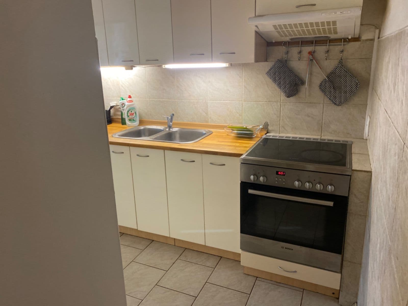 Prenájom bytu 3-izbový 72 m², Ostravská, Praha, Praha Prenájom bytu 3-izbový 72 m², Ostravská, Praha, Praha