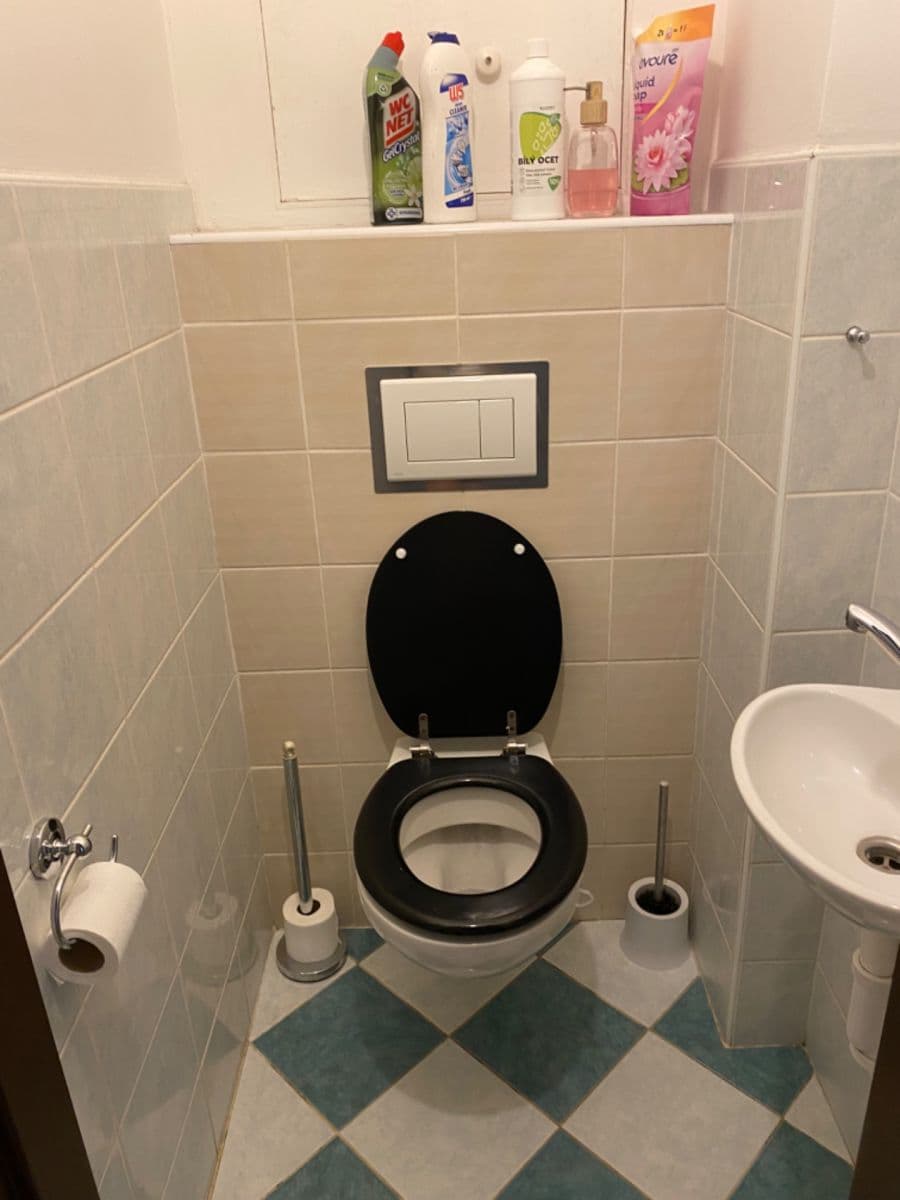 Prenájom bytu 3-izbový 72 m², Ostravská, Praha, Praha Prenájom bytu 3-izbový 72 m², Ostravská, Praha, Praha