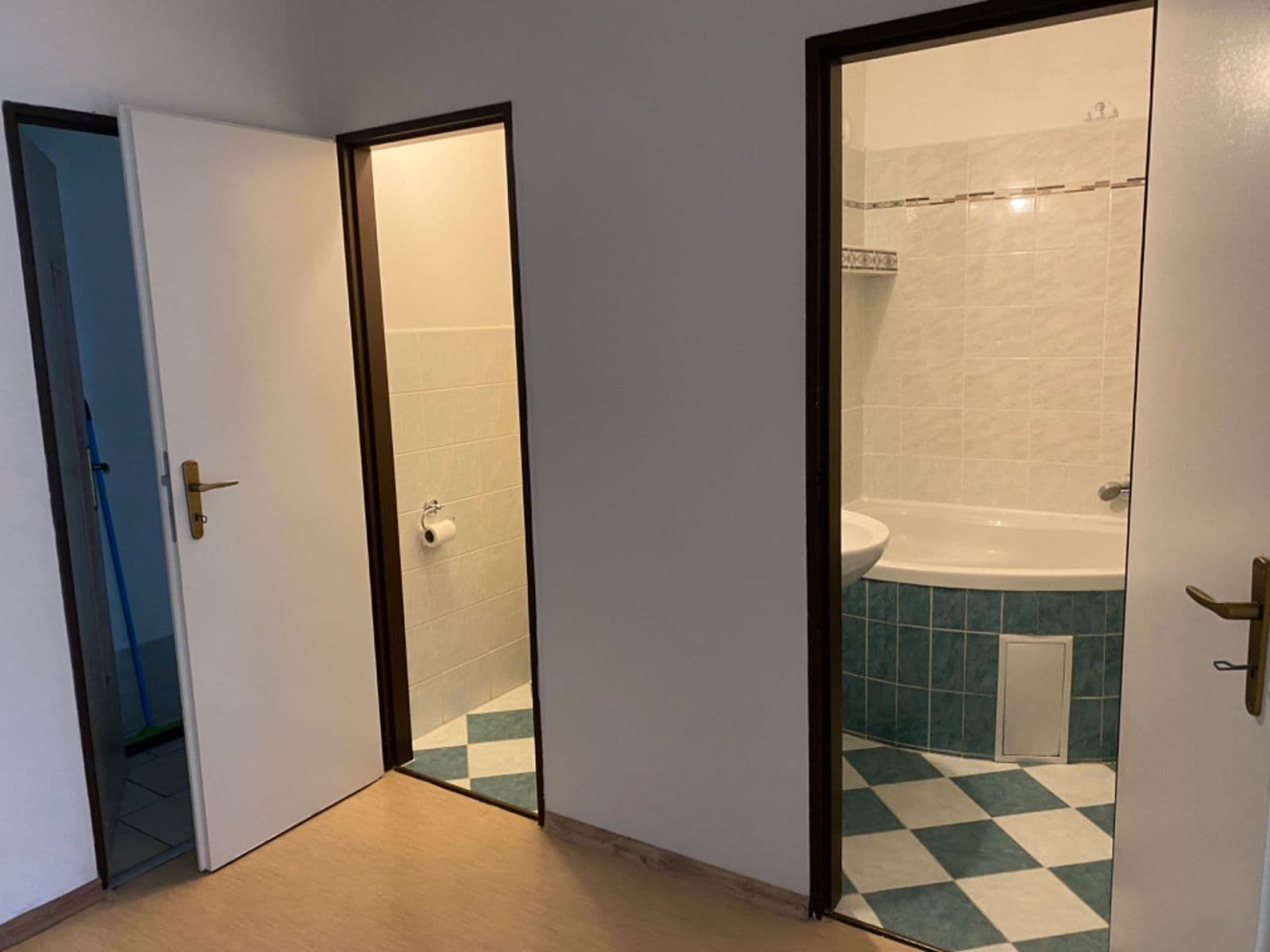 Prenájom bytu 3-izbový 72 m², Ostravská, Praha, Praha Prenájom bytu 3-izbový 72 m², Ostravská, Praha, Praha
