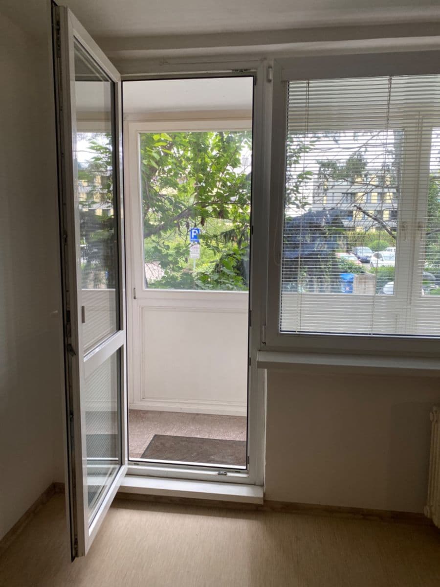 Prenájom bytu 3-izbový 72 m², Ostravská, Praha, Praha Prenájom bytu 3-izbový 72 m², Ostravská, Praha, Praha