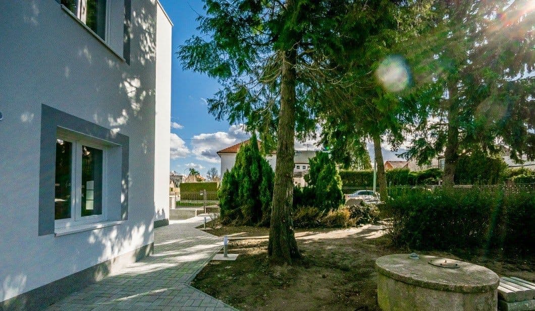 Prenájom bytu 2-izbový 60 m², Moravanská, Praha, Praha Prenájom bytu 2-izbový 60 m², Moravanská, Praha, Praha