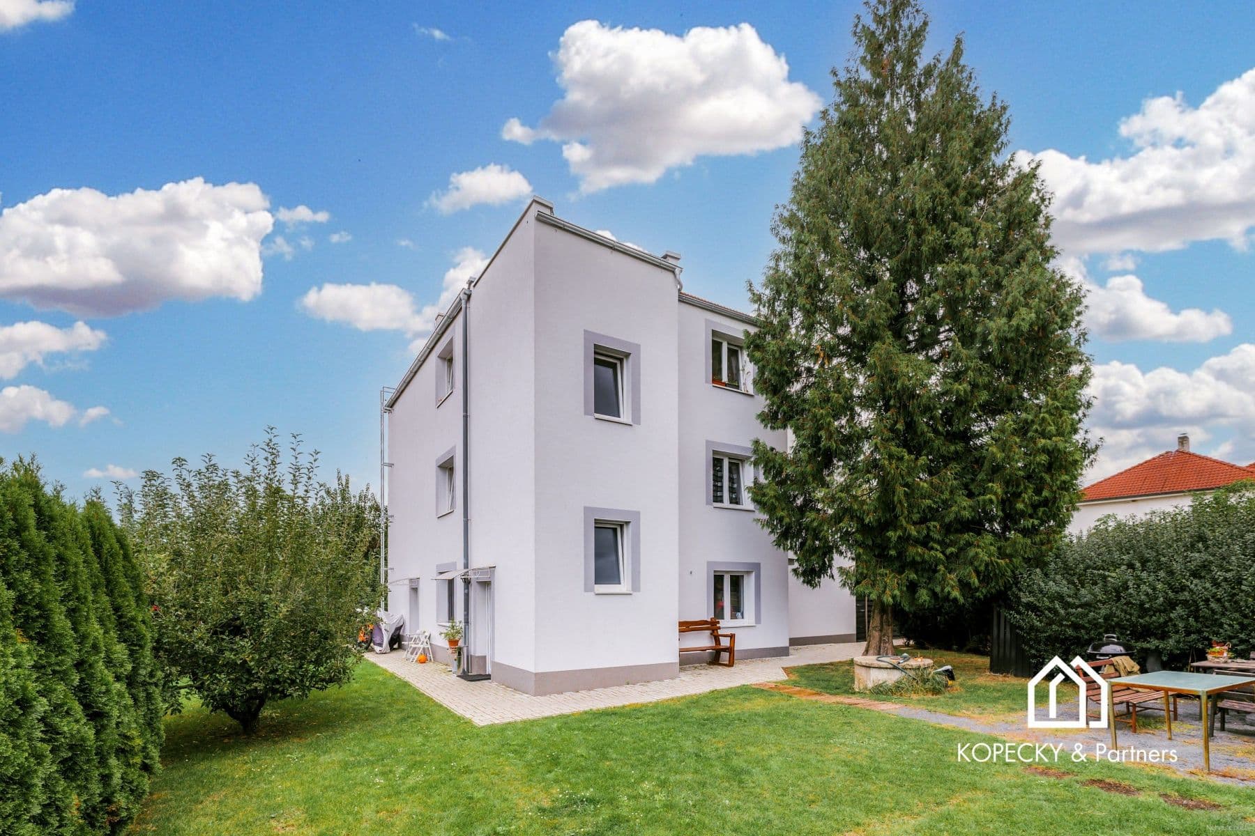 Prenájom bytu 2-izbový 60 m², Moravanská, Praha, Praha Prenájom bytu 2-izbový 60 m², Moravanská, Praha, Praha