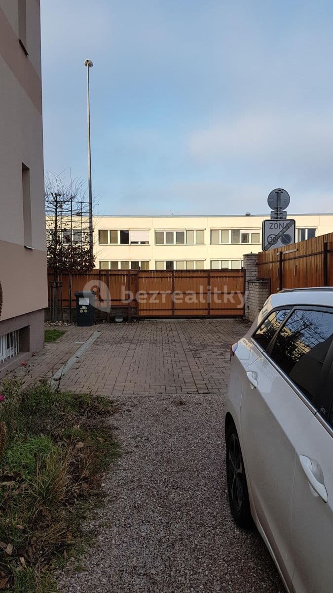 Prenájom bytu 3-izbový 85 m², Zelený pruh, Praha, Praha Prenájom bytu 3-izbový 85 m², Zelený pruh, Praha, Praha