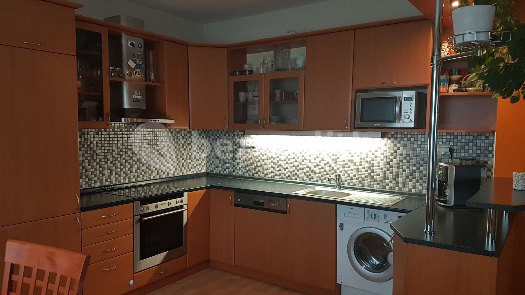 Prenájom bytu 3-izbový 85 m², Zelený pruh, Praha, Praha Prenájom bytu 3-izbový 85 m², Zelený pruh, Praha, Praha