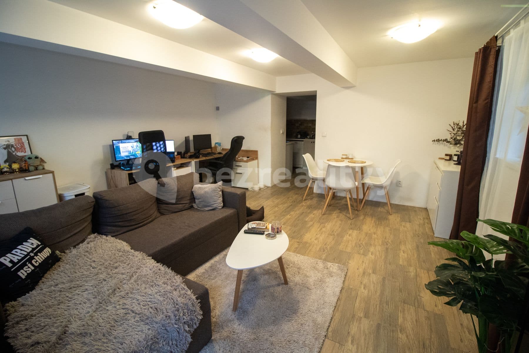 Prenájom bytu 2-izbový 48 m², Švehlova, Hradec Králové, Královéhradecký kraj