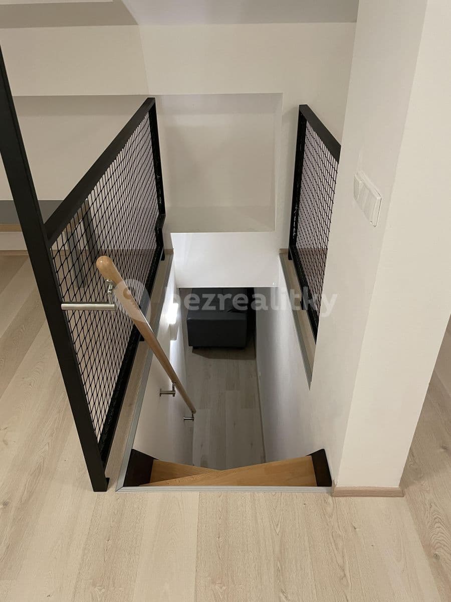 Prenájom bytu 2-izbový 54 m², Chýně, Středočeský kraj Prenájom bytu 2-izbový 54 m², Chýně, Středočeský kraj