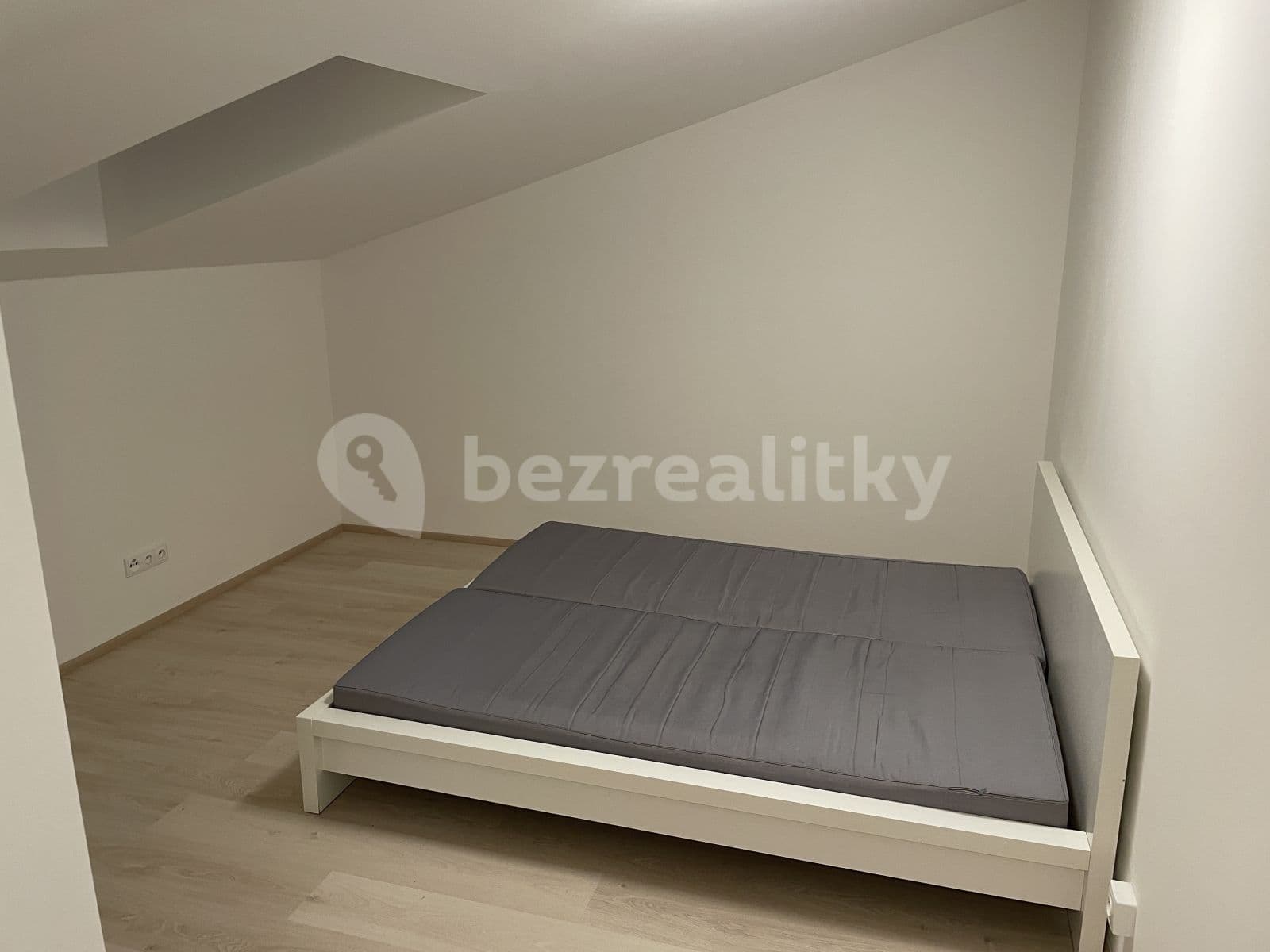 Prenájom bytu 2-izbový 54 m², Chýně, Středočeský kraj Prenájom bytu 2-izbový 54 m², Chýně, Středočeský kraj