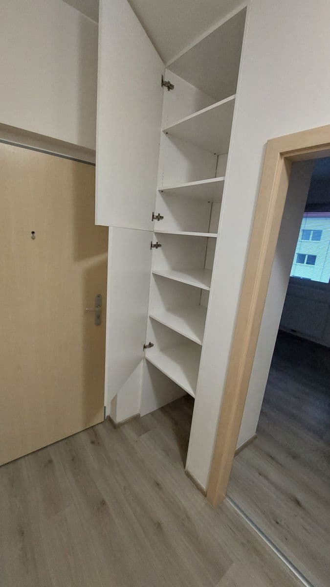 Prenájom bytu 2-izbový 43 m², Firkušného, Praha, Praha Prenájom bytu 2-izbový 43 m², Firkušného, Praha, Praha