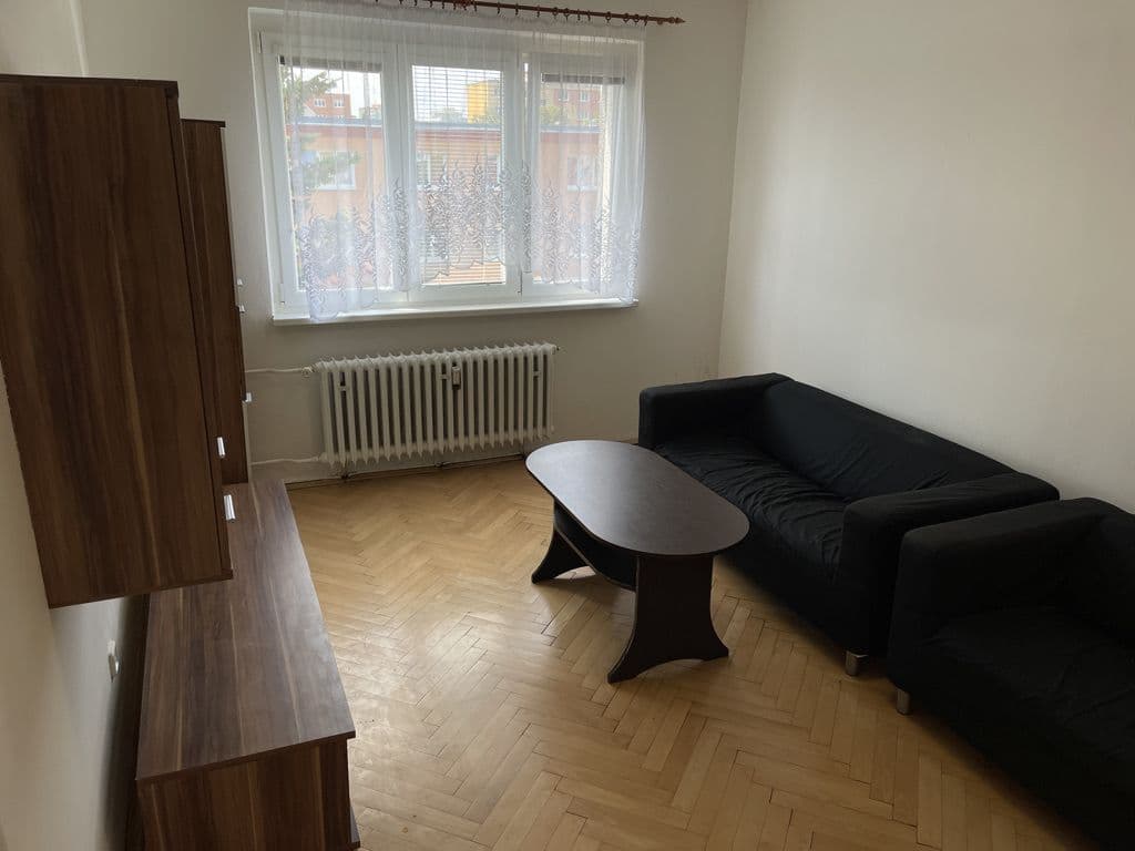 Prenájom bytu 2-izbový 55 m², Cihlářská, Chomutov, Ústecký kraj Prenájom bytu 2-izbový 55 m², Cihlářská, Chomutov, Ústecký kraj