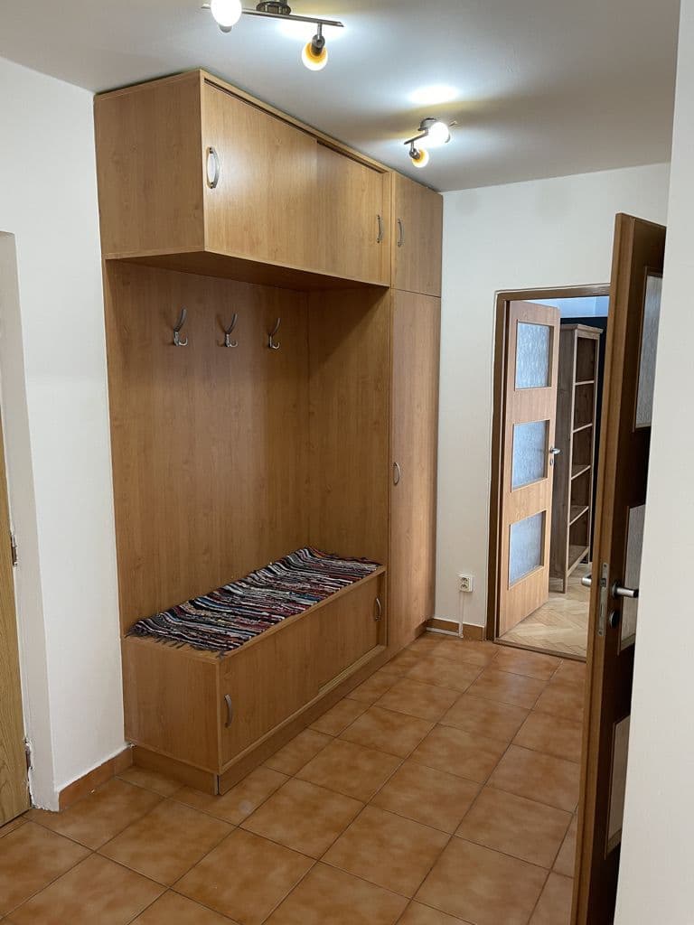 Prenájom bytu 2-izbový 55 m², Cihlářská, Chomutov, Ústecký kraj Prenájom bytu 2-izbový 55 m², Cihlářská, Chomutov, Ústecký kraj