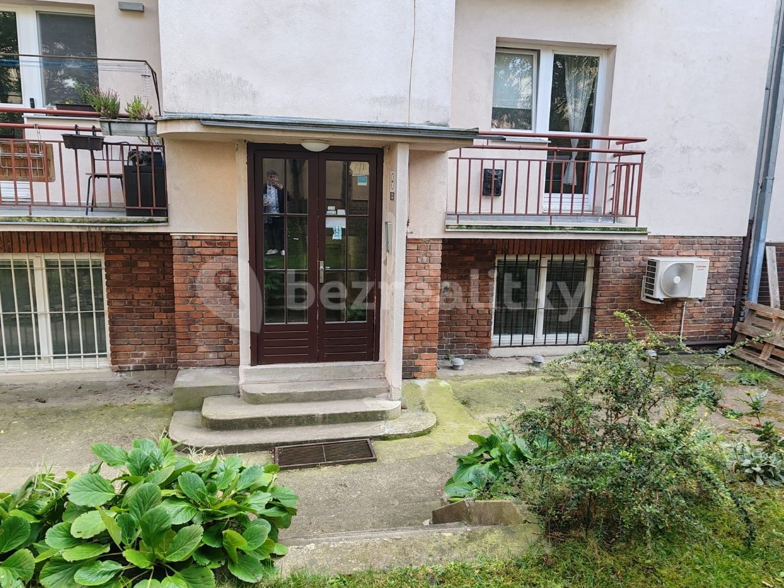 Prenájom bytu Garsoniéra 28 m², Na Dlouhém Lánu, Praha, Praha Prenájom bytu Garsoniéra 28 m², Na Dlouhém Lánu, Praha, Praha