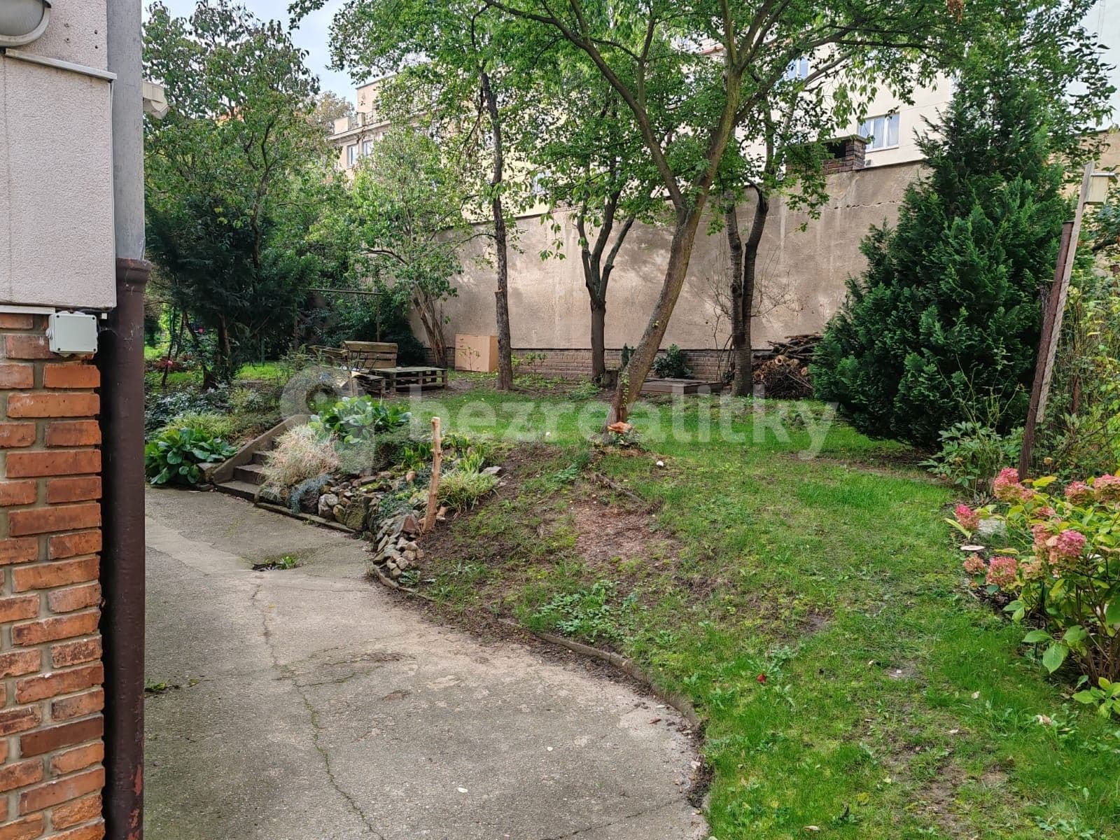 Prenájom bytu Garsoniéra 28 m², Na Dlouhém Lánu, Praha, Praha Prenájom bytu Garsoniéra 28 m², Na Dlouhém Lánu, Praha, Praha