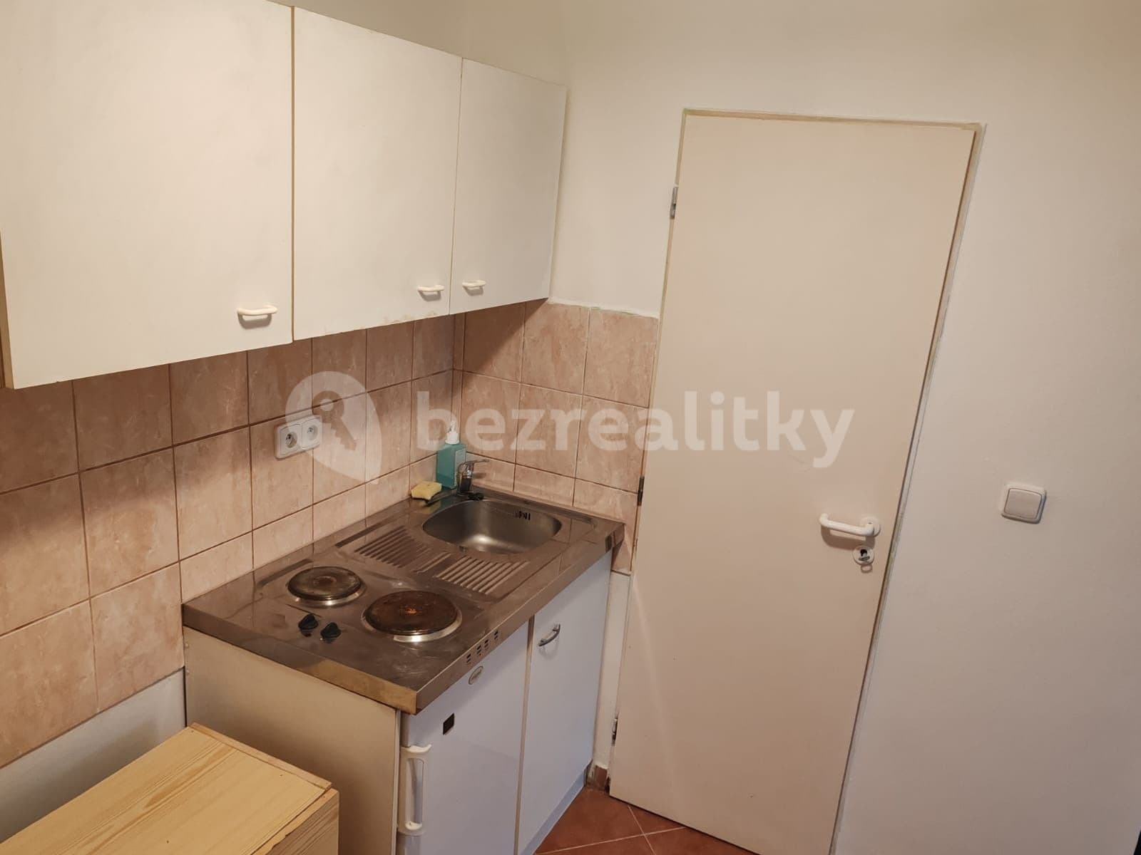 Prenájom bytu Garsoniéra 28 m², Na Dlouhém Lánu, Praha, Praha Prenájom bytu Garsoniéra 28 m², Na Dlouhém Lánu, Praha, Praha
