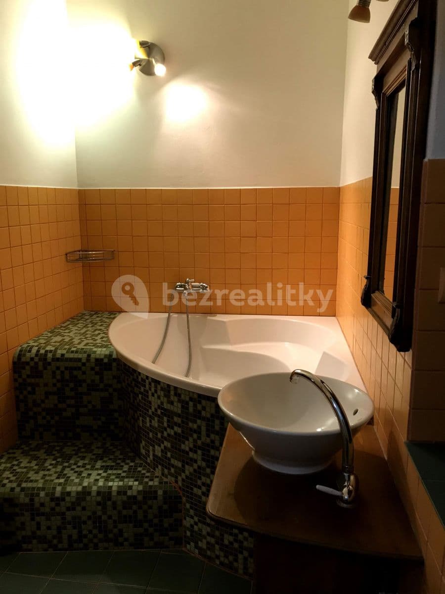 Prenájom bytu 2-izbový 80 m², Gellnerova, Mladá Boleslav, Středočeský kraj Prenájom bytu 2-izbový 80 m², Gellnerova, Mladá Boleslav, Středočeský kraj