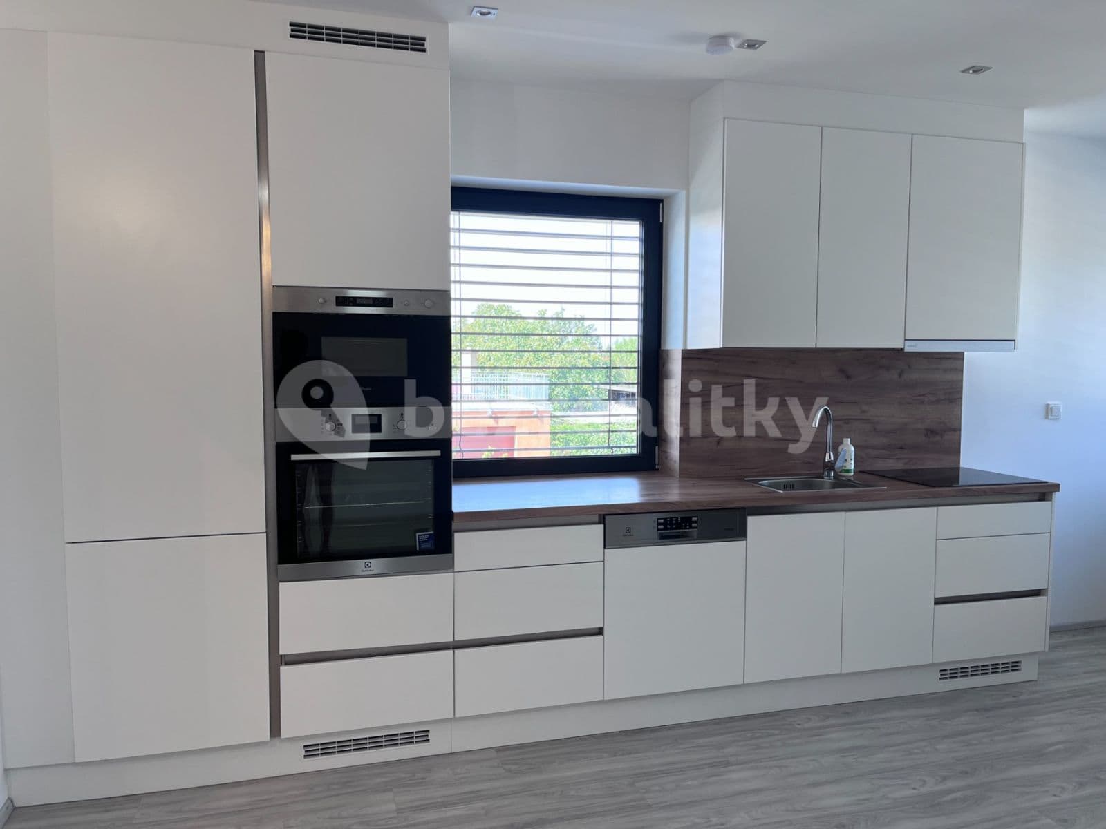 Prenájom bytu 3-izbový 65 m², Tuřany, Brno, Jihomoravský kraj Prenájom bytu 3-izbový 65 m², Tuřany, Brno, Jihomoravský kraj