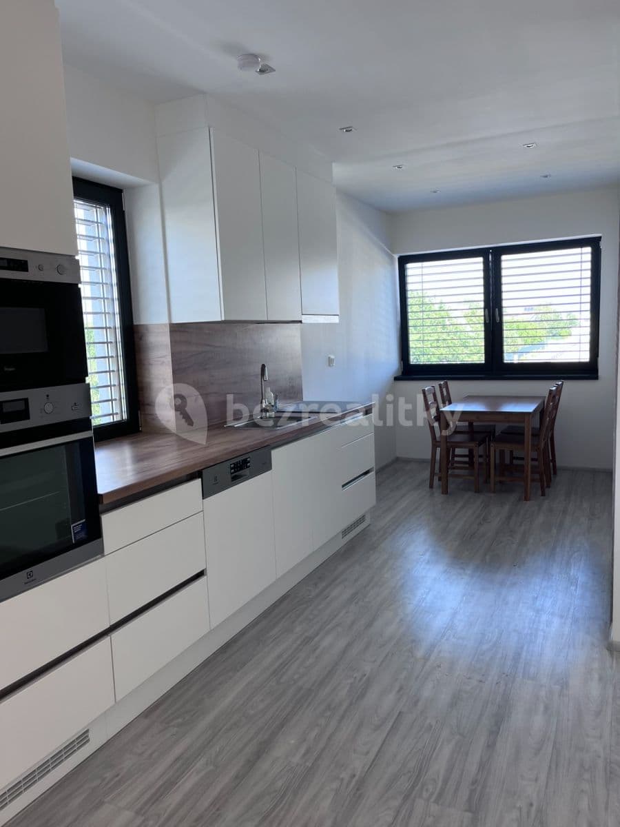 Prenájom bytu 3-izbový 65 m², Tuřany, Brno, Jihomoravský kraj Prenájom bytu 3-izbový 65 m², Tuřany, Brno, Jihomoravský kraj