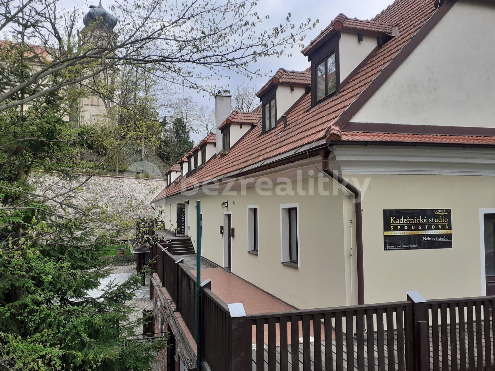 Prenájom bytu 2-izbový 60 m², Skalecká, Mníšek pod Brdy, Středočeský kraj Prenájom bytu 2-izbový 60 m², Skalecká, Mníšek pod Brdy, Středočeský kraj