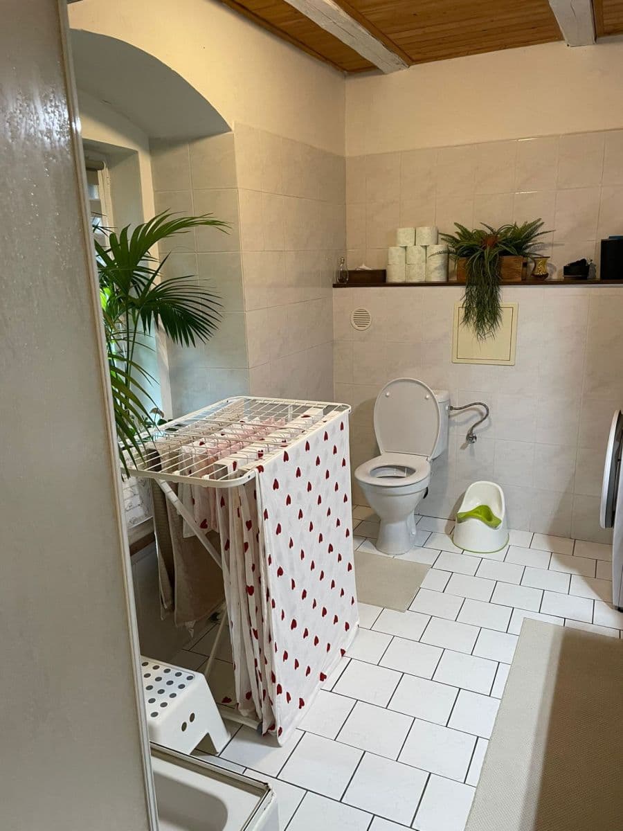 Prenájom bytu 2-izbový 60 m², Skalecká, Mníšek pod Brdy, Středočeský kraj Prenájom bytu 2-izbový 60 m², Skalecká, Mníšek pod Brdy, Středočeský kraj