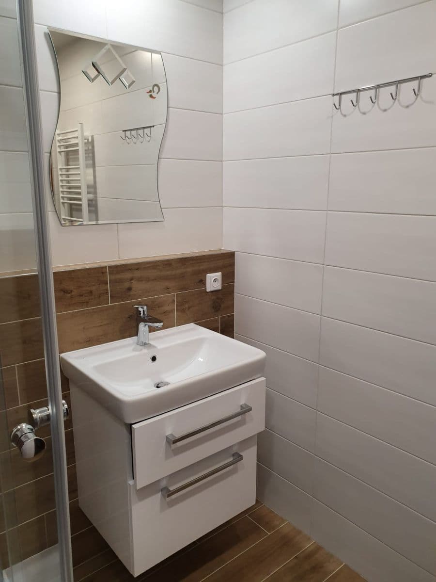 Prenájom bytu Garsoniéra 34 m², Ostravská, Praha, Praha Prenájom bytu Garsoniéra 34 m², Ostravská, Praha, Praha