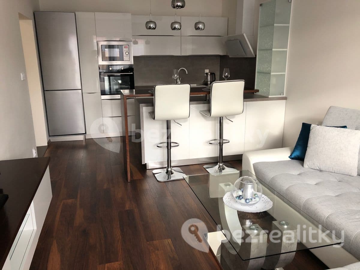 Prenájom bytu 3-izbový 54 m², Skřivanská, Praha, Praha Prenájom bytu 3-izbový 54 m², Skřivanská, Praha, Praha
