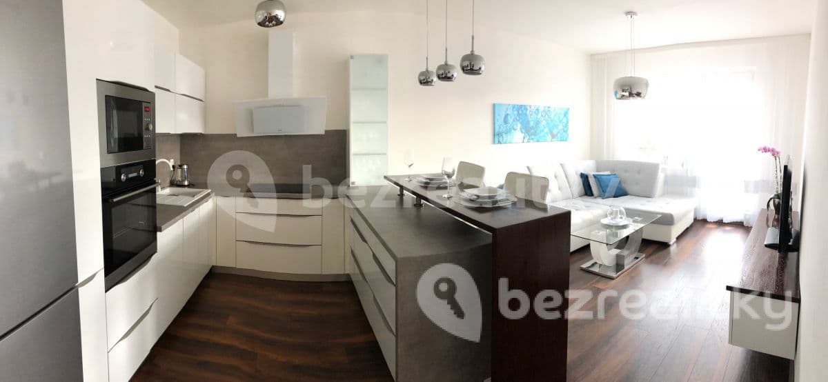 Prenájom bytu 3-izbový 54 m², Skřivanská, Praha, Praha Prenájom bytu 3-izbový 54 m², Skřivanská, Praha, Praha